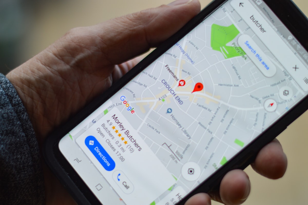 Busca local com intenção geográfica feita pelo celular