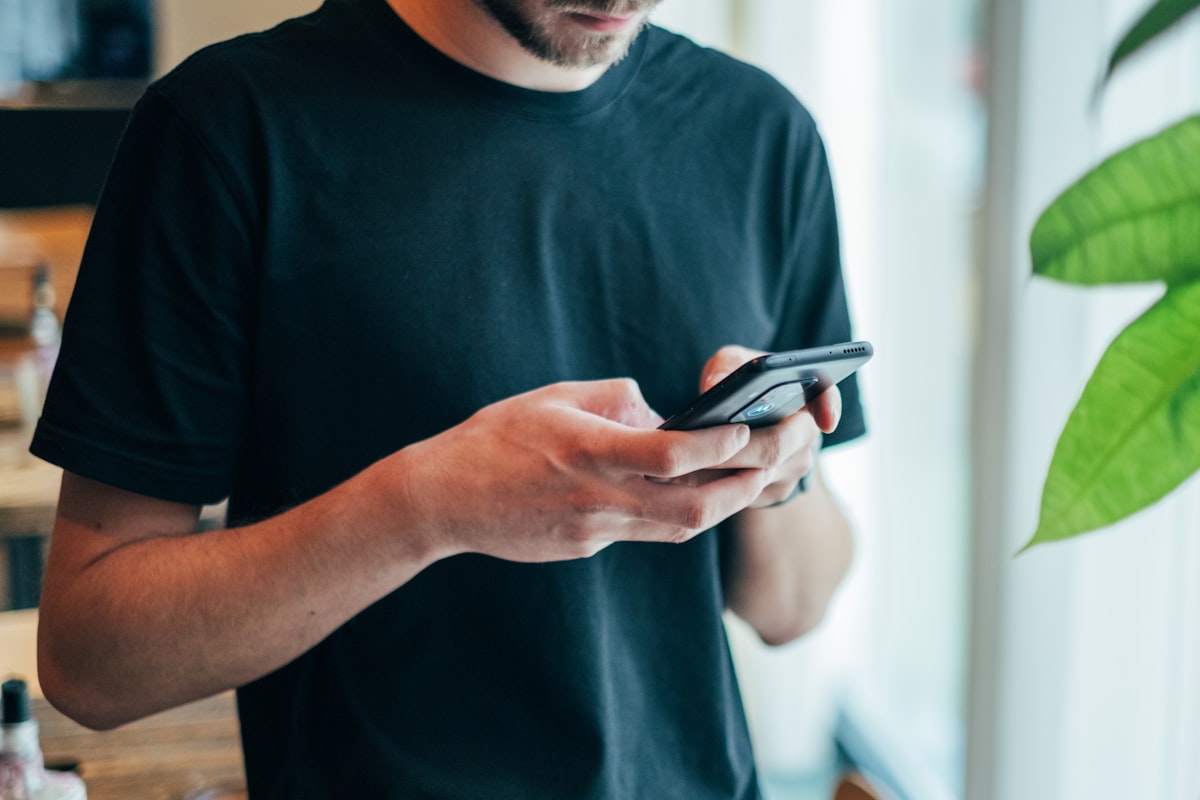 Cliente conversando pelo WhatsApp dentro da janela de atendimento de 24 horas